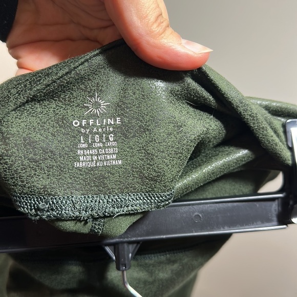 Offline by Aerie Size Large Green Sheen Black Crackle Soft Stretch Leggings - Picture 8 of 9